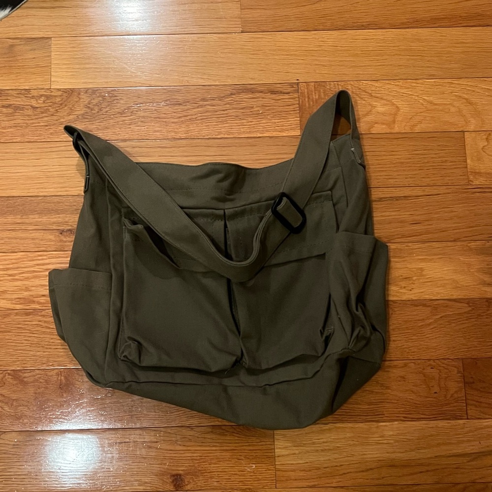 Satchel / shoulder bag never used